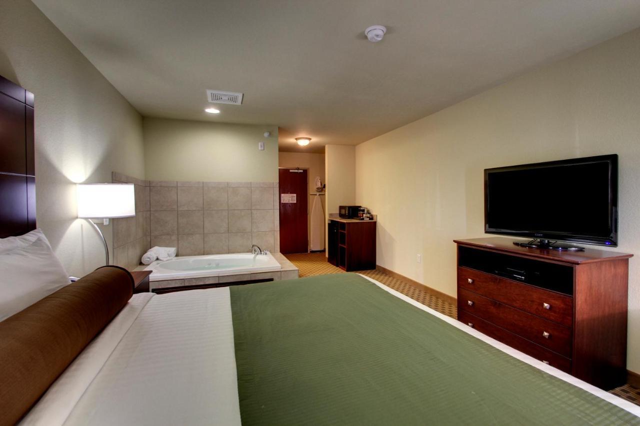 Cobblestone Inn & Suites - Carrington エクステリア 写真