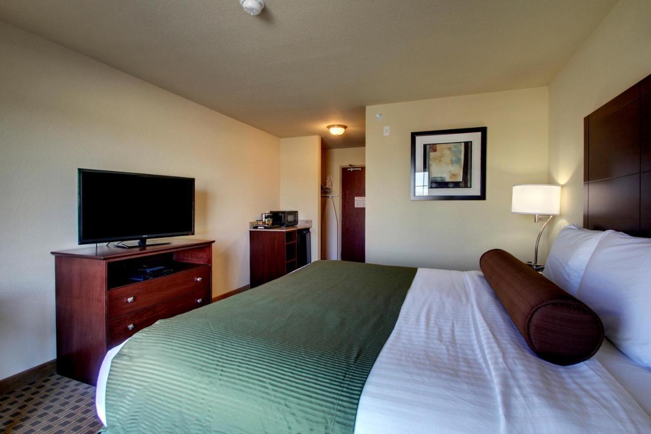 Cobblestone Inn & Suites - Carrington エクステリア 写真