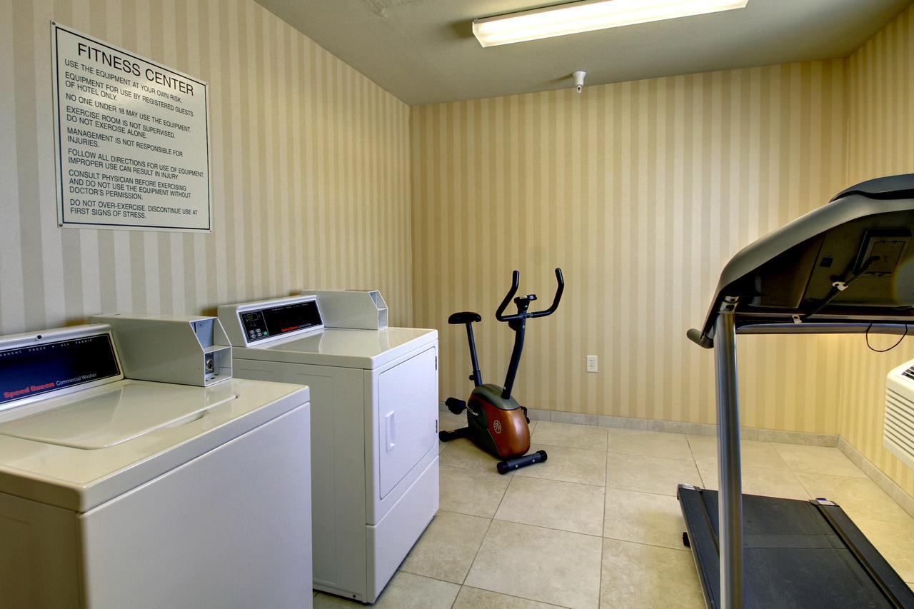 Cobblestone Inn & Suites - Carrington エクステリア 写真