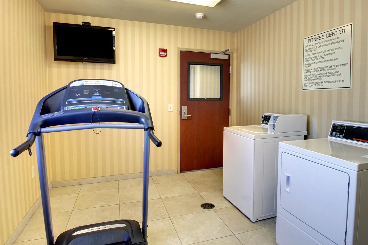 Cobblestone Inn & Suites - Carrington エクステリア 写真