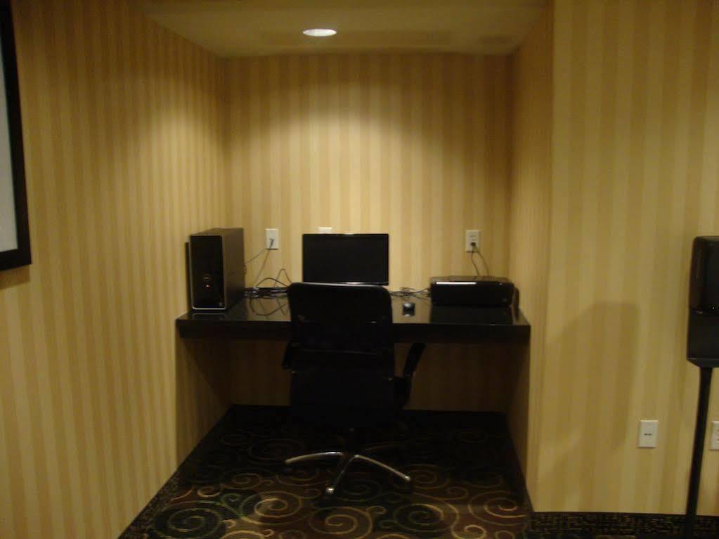 Cobblestone Inn & Suites - Carrington エクステリア 写真